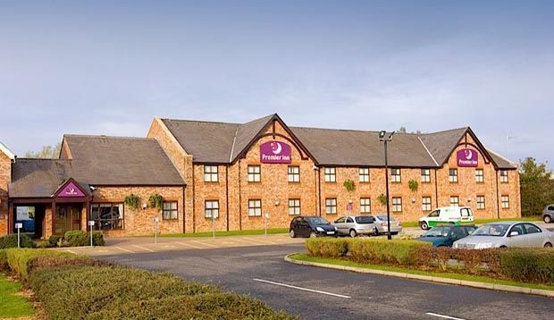 Premier Inn Premier Inn Wigan Bagian luar foto